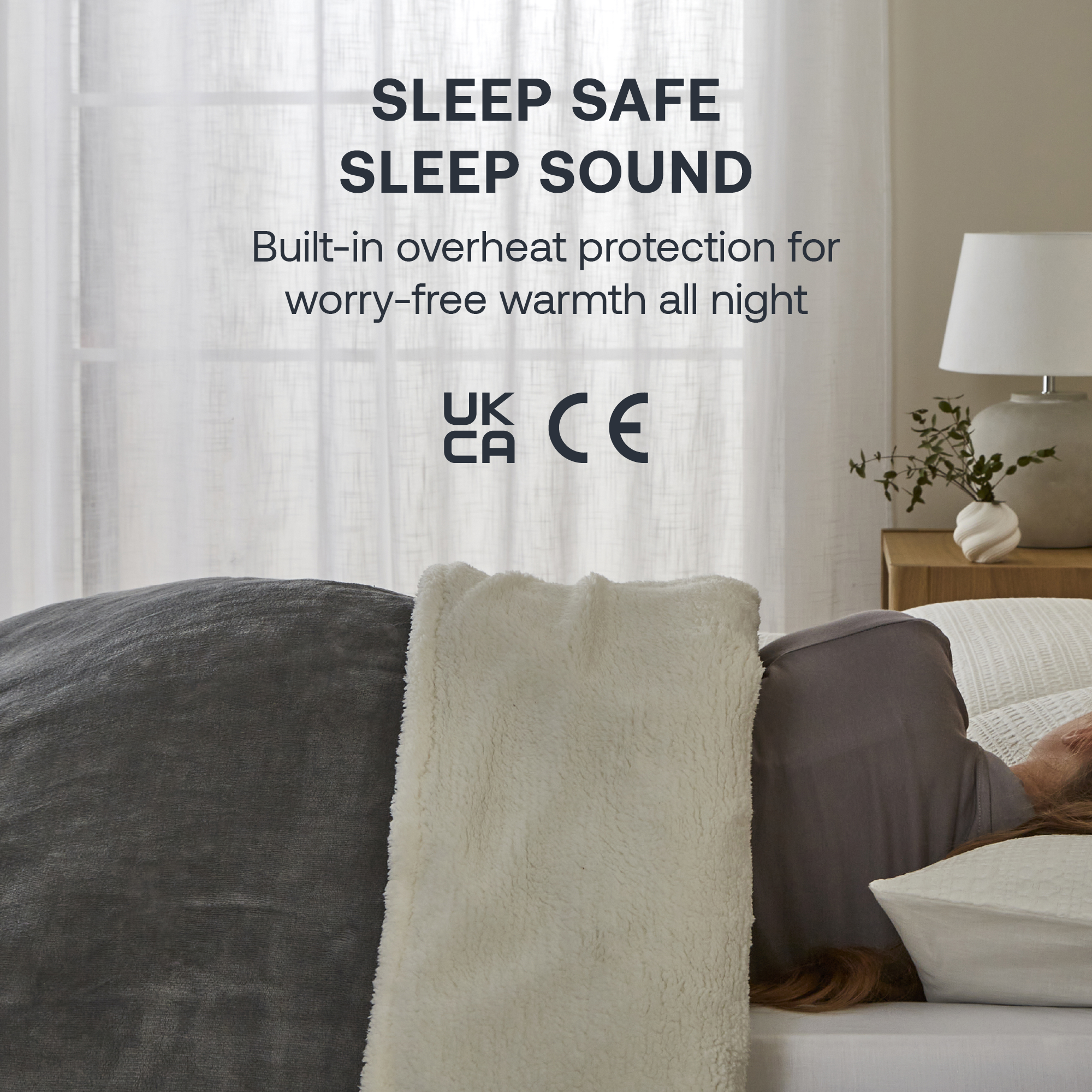 DXHTGW Super Cosy Sherpa Throw - Grey / White